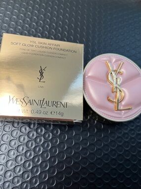 Yves Saint Laurent Skin Affair Soft Glow Cushion Foundation LN5